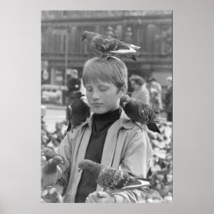 Konzentration für einen jungen Franziskaner 1968 Poster