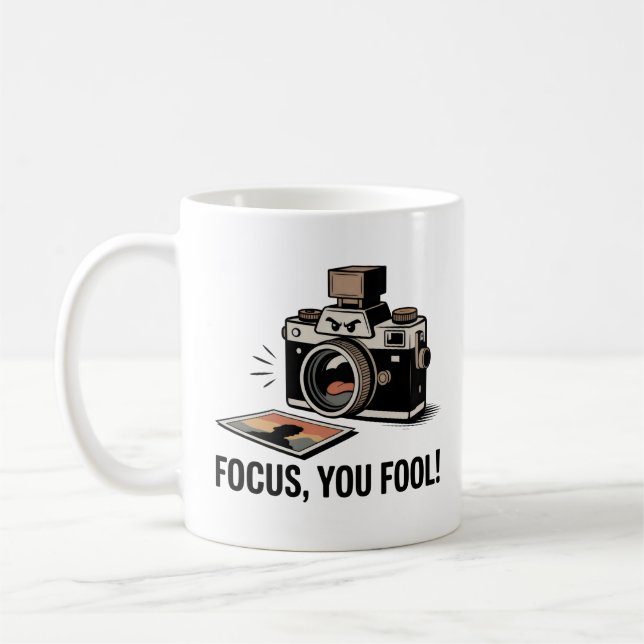 Konzentriere dich, du Narr! Tasse – Lustiges Fotog (Links)
