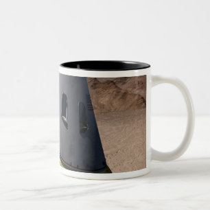 Konzept eines Crewerforschungsfahrzeugs Zweifarbige Tasse