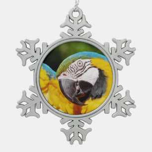 Kopf eines blauen und gelben Aras Schneeflocken Zinn-Ornament