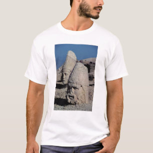Kopf von Zeus-Oromandes und eine Göttin T-Shirt