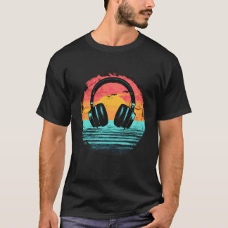 Kopfhörer mit Sonnenuntergang Entspannende Musik K T-Shirt