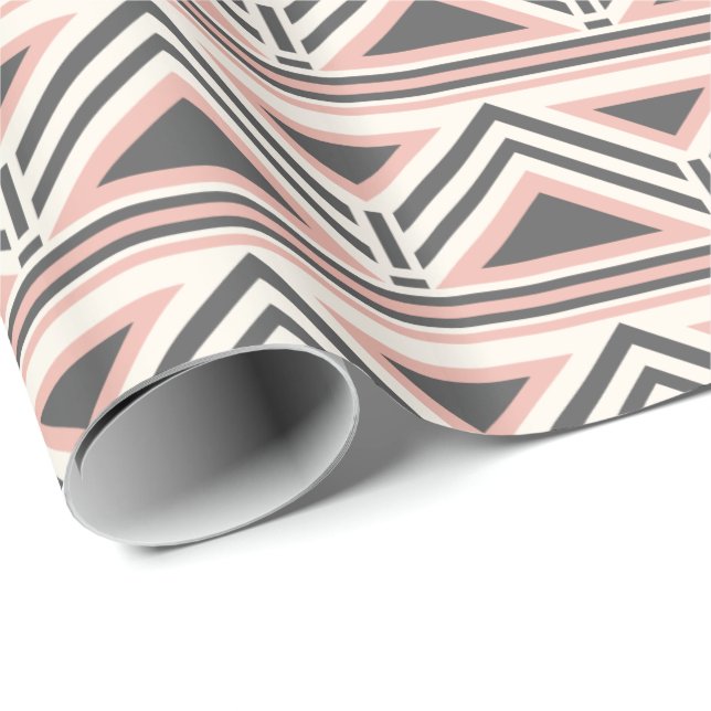 Korallen- und Gray Geometric Tribal Pattern Geschenkpapier (Rolleneckpunkt)