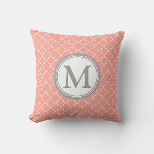 Korallengraue Kastenfolie Monogram dekoratives Kis Kissen (Vorderseite)