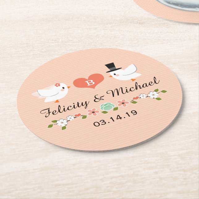 Korallenrote mit Monogramm Runder Pappuntersetzer (Angewinkelt)