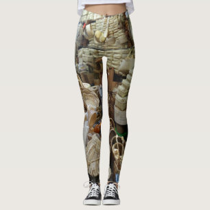 Körbe in einem Küchenladen schaffen natürliche Far Leggings