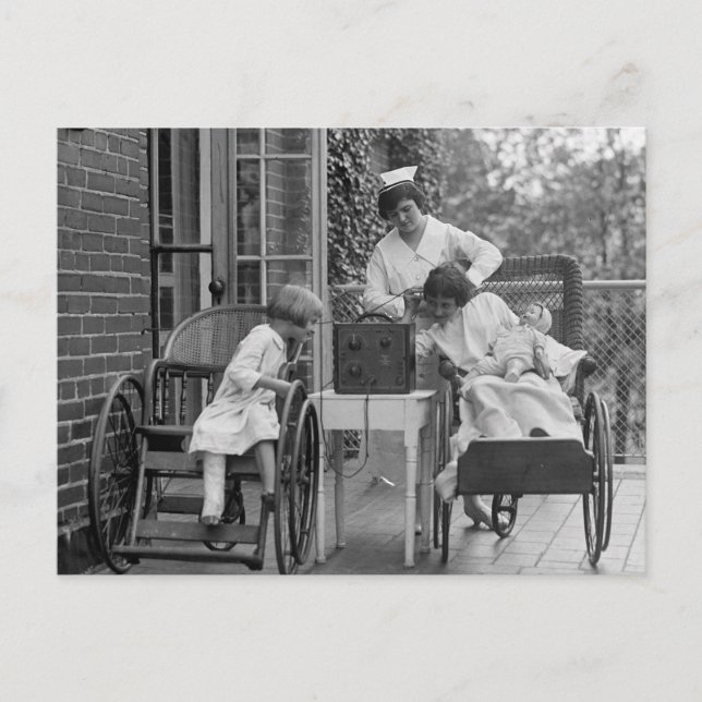 Korbrollstühle, 1920er Jahre Postkarte (Vorderseite)
