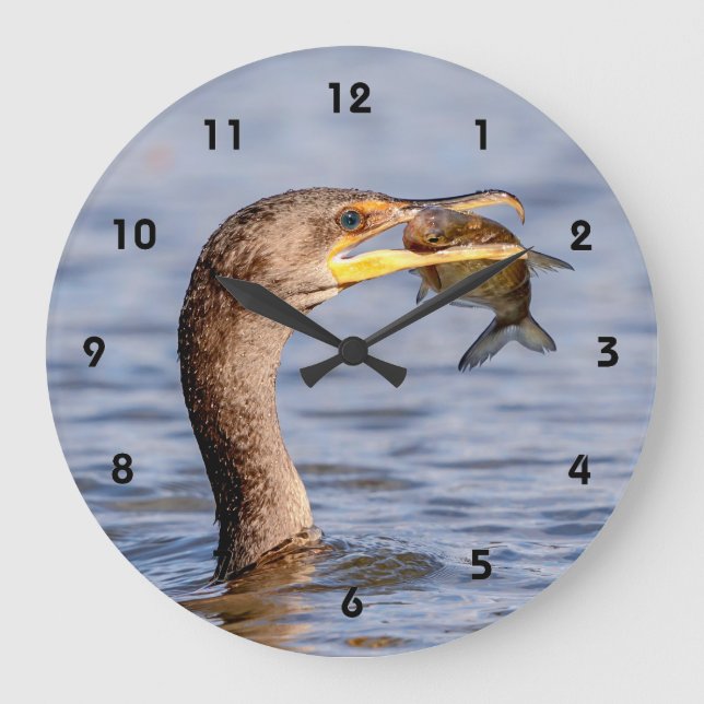 Kormoran mit Fisch Große Wanduhr (Vorderseite)