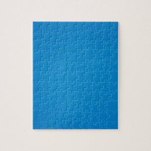 Körniger hellblauer Hintergrund