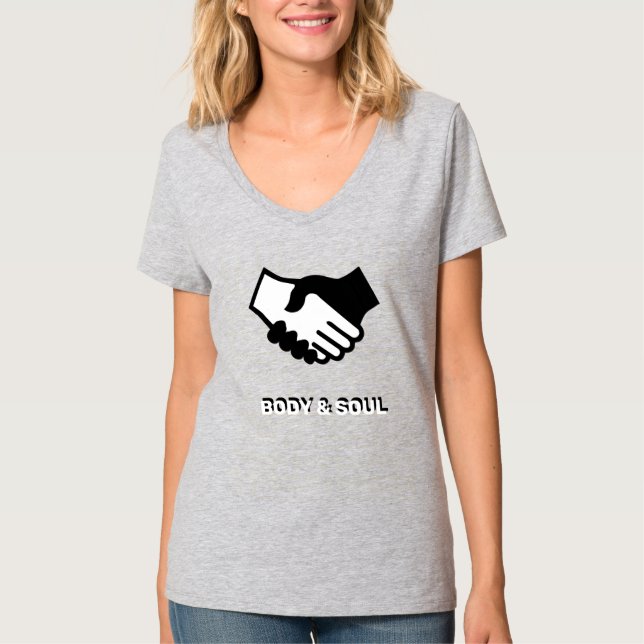Körperhand und Soul mit schwarzweißem T - Shirt (Vorderseite)