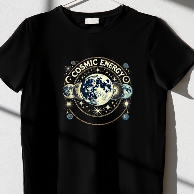 Kosmische Energie. T-Shirt (Von Creator hochgeladen)