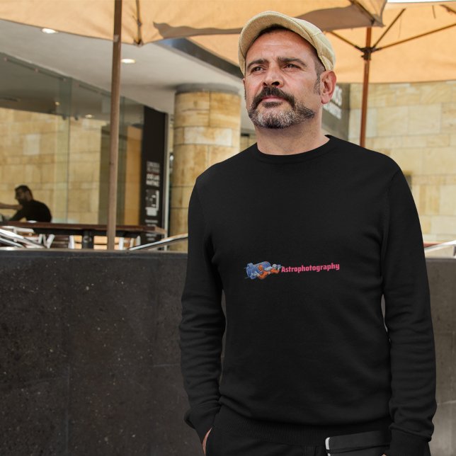 Kosmische Erfassung: Astrophotographie Abenteuer Sweatshirt (Von Creator hochgeladen)