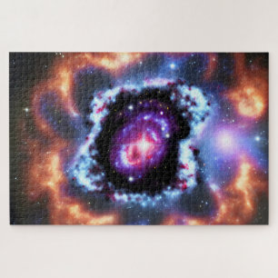 Kosmische lila rosa Galaxieobjekte im tiefen Weltr