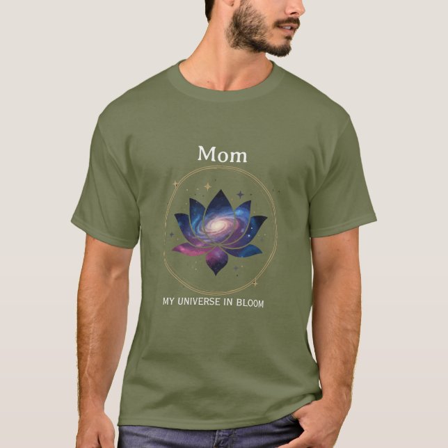 Kosmische Lotusblumen-Mutter-Blüte T-Shirt (Vorderseite)