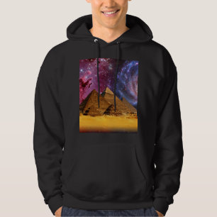 kosmischer Sturm über dem Untergrund Hoodie