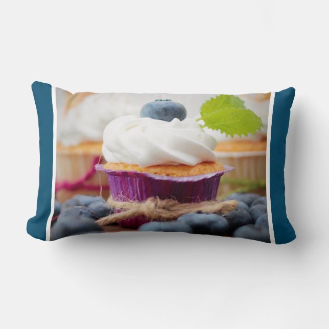 Köstlicher Blueberry Cupcake mit Creme Lendenkissen (Vorderseite)
