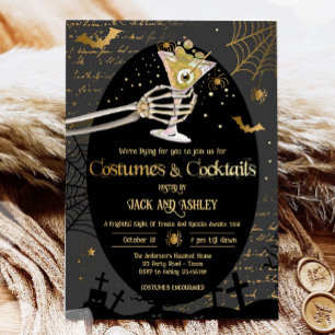 Kostüme und Cocktails Erwachsenes Halloween-Party Einladung
