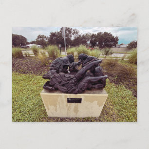 Kraftvolle Kriegsdenkmal-Kunstwerke Postkarte