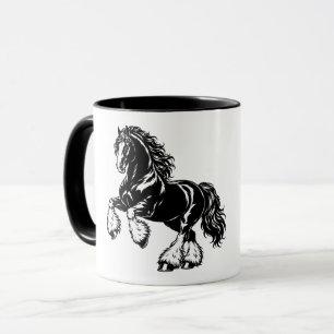 Kraftvolles Shire-Pferd Schwarz-Weiß-Illustration Tasse