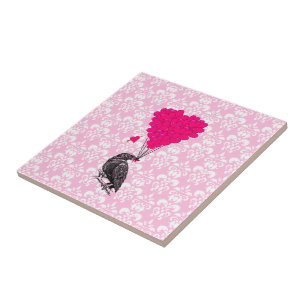 Krähe und Herz auf rosa Damast Fliese