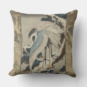 Krane auf einer schneebedeckten Pine Hokusai Kissen