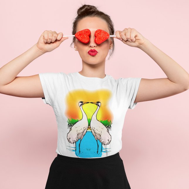 Krane in Liebe hellfarbig T-Shirt (Whopping Cranes in Love Light Colored Women's T-Shirt)
