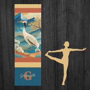Kranich mit Bergen und Herbstbäumen Yogamatte