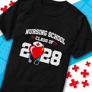 Krankenpflegerakademie 2028 Abschluss für Krankenp T-Shirt