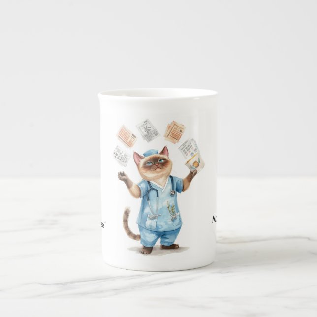 Krankenschwester mit einer Tasse Kaffee (Vorderseite)