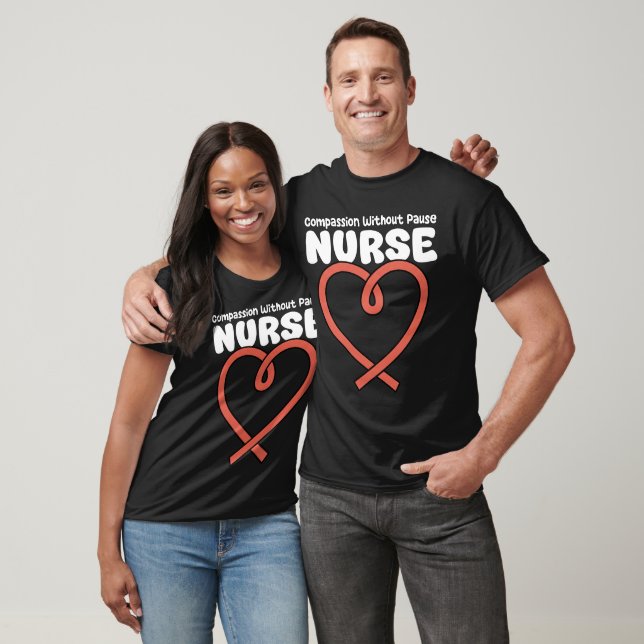 Krankenschwester - MITLEID OHNE PAUSE T-Shirt (Unisex)