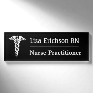 Krankenschwester-Praktiker-Namen-Umbau Namenschild