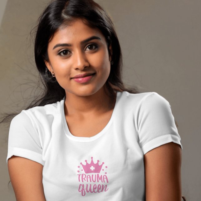 Krankenschwester rosa minimalistische Königin T-Shirt (Von Creator hochgeladen)