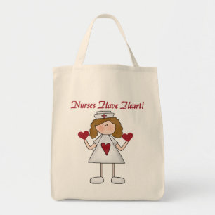 Krankenschwestern haben Herz-T-Shirts und Geschenk Tragetasche