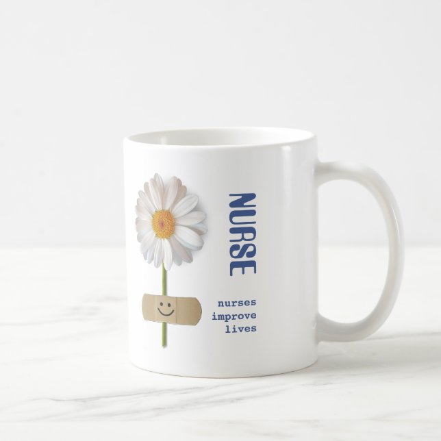 Krankenschwestern verbessern das Leben. Lächelnder Kaffeetasse (Rechts)