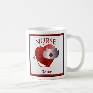 Krankenschwestern verfügen über eine Tasse für 