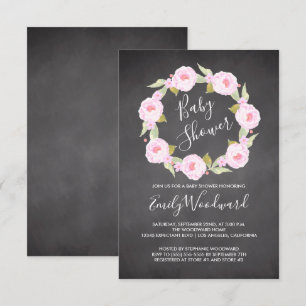 Kranz aus rosa Blüten auf schwarzer Tafel - Baby S Einladung
