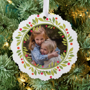 Kranz mit roten Beeren und grünen Blättern Ornament Karte