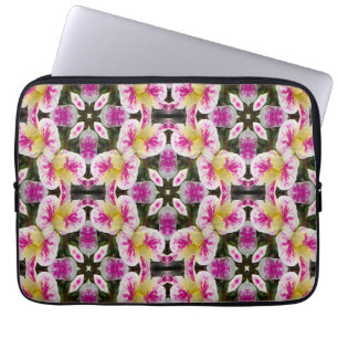 Kranz von Petunias... Laptopschutzhülle