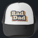 Krasser Vater Truckerkappe<br><div class="desc">Dieses Krasse Retro-Design aus dem Vater ist ein tolles Geschenk für jedermann und eignet sich hervorragend zum Tragen rund um das Haus oder draußen.</div>