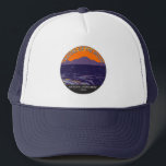 Krater des Mondmond-Nationaldenkmals Idaho Truckerkappe<br><div class="desc">Krater des Moon Vektor Kunstwerk Design. Das Schutzgebiet ist vulkanisch angelegt und zählt zu den am besten erhaltenen Hochwasserbasaltgebieten im kontinentalen Staaten der Vereinigten Staaten.</div>