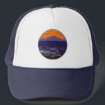 Krater des Mondmond-Nationaldenkmals Idaho Truckerkappe<br><div class="desc">Krater des Moon Vektor Kunstwerk Design. Das Schutzgebiet ist vulkanisch angelegt und zählt zu den am besten erhaltenen Hochwasserbasaltgebieten im kontinentalen Staaten der Vereinigten Staaten.</div>