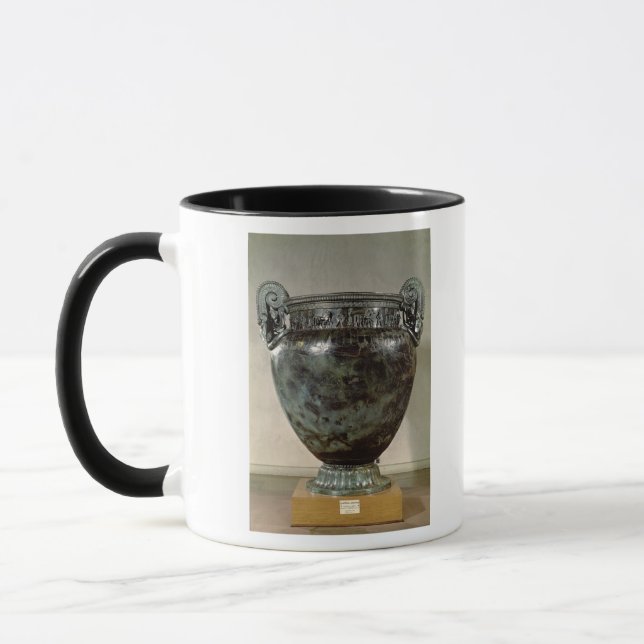 Krater, vom Grab einer Prinzessin von Vix Tasse (Links)