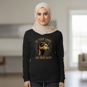 Krawatte dein Kamel und vertraue Allah T-Shirt