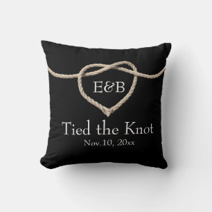 Krawatte des Knot Black Wedding Pillow Kissen