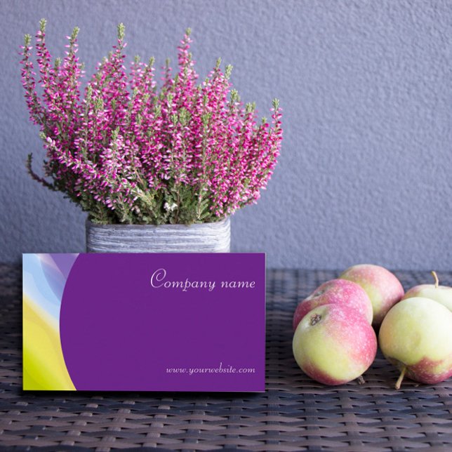 Kreative abstrakte QR-lila Visitenkarte (Von Creator hochgeladen)