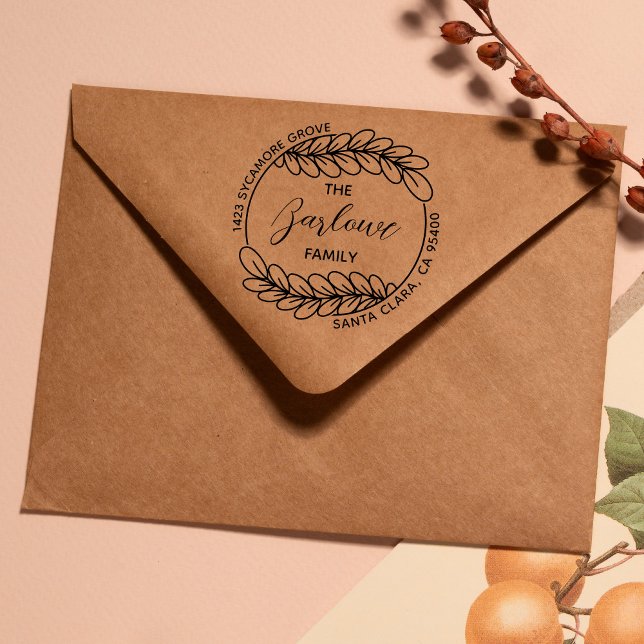 Kreative Rücksendeadresse | Elegant Wreath Gummistempel (Brown paper envelope with this stamp design on it.)