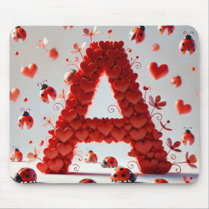 Kreatives Alphabet Buchstabe A mit Herzformen Mousepad