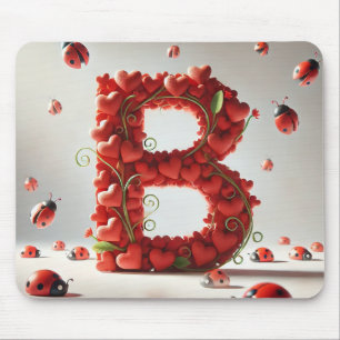 Kreatives Alphabet Buchstaben B mit Herzformen Mousepad