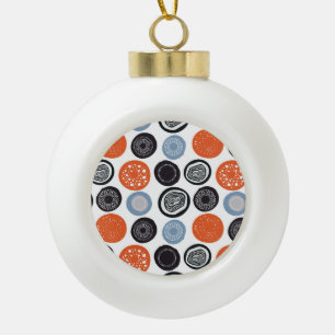 Kreatives, buntes geometrisches Kreismuster. Keramik Kugel-Ornament