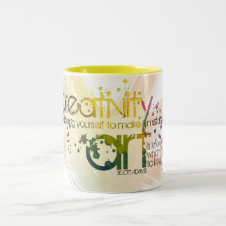 Kreativität erlaubt sich, Fehler zu machen Zweifarbige Tasse